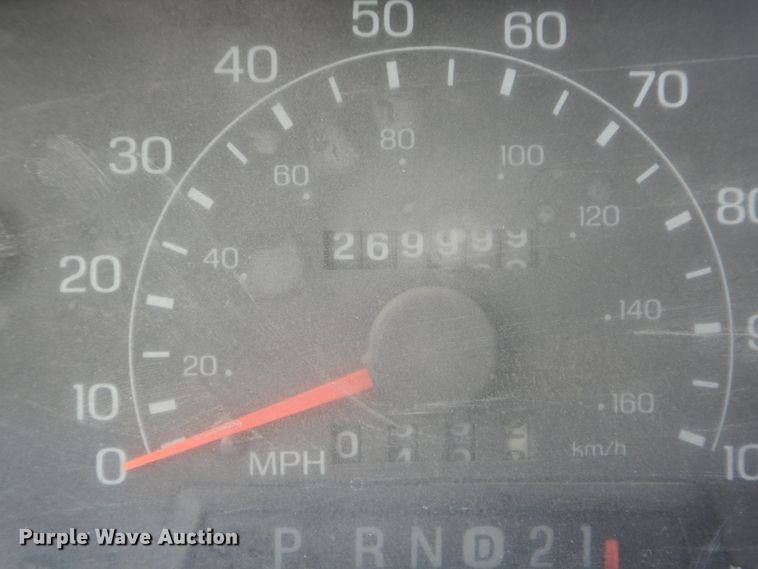 image for item DF3085 2001 Ford F350 Super Duty XL  pickup truck