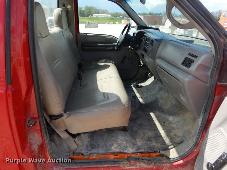 image for item DF3085 2001 Ford F350 Super Duty XL  pickup truck