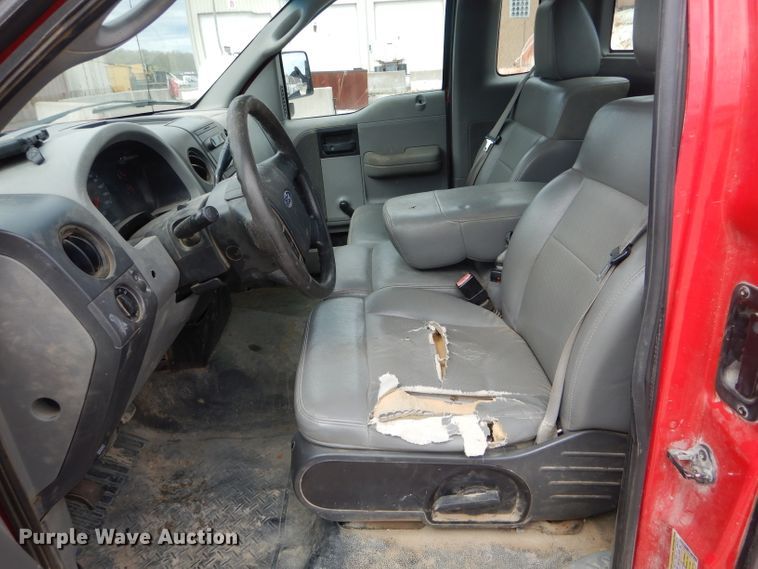 image for item DF3086 2006 Ford F150 XL  pickup truck