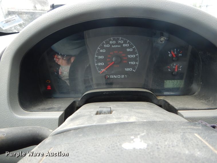 image for item DF3086 2006 Ford F150 XL  pickup truck