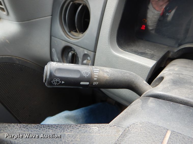 image for item DF3086 2006 Ford F150 XL  pickup truck