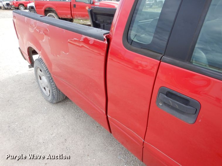 image for item DF3086 2006 Ford F150 XL  pickup truck
