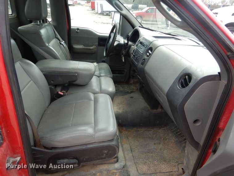 image for item DF3086 2006 Ford F150 XL  pickup truck