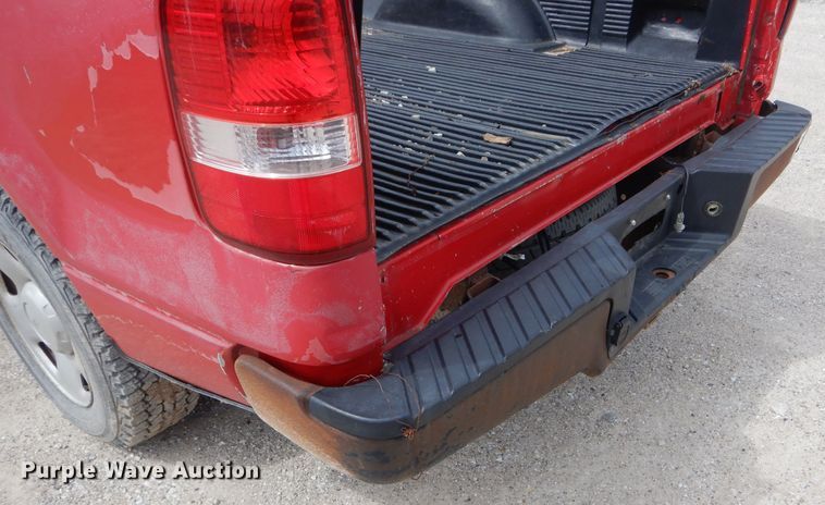 image for item DF3086 2006 Ford F150 XL  pickup truck