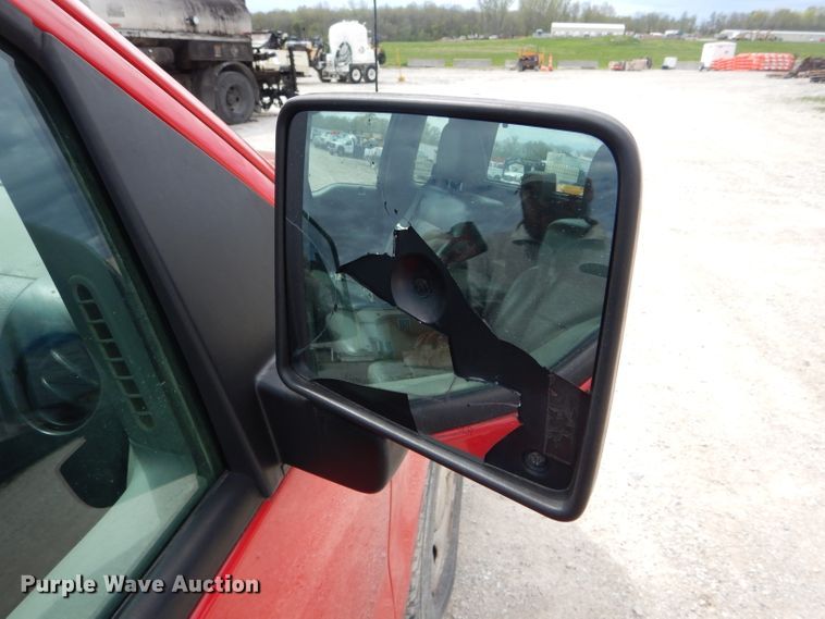 image for item DF3086 2006 Ford F150 XL  pickup truck