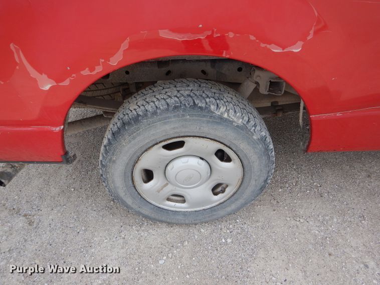 image for item DF3086 2006 Ford F150 XL  pickup truck