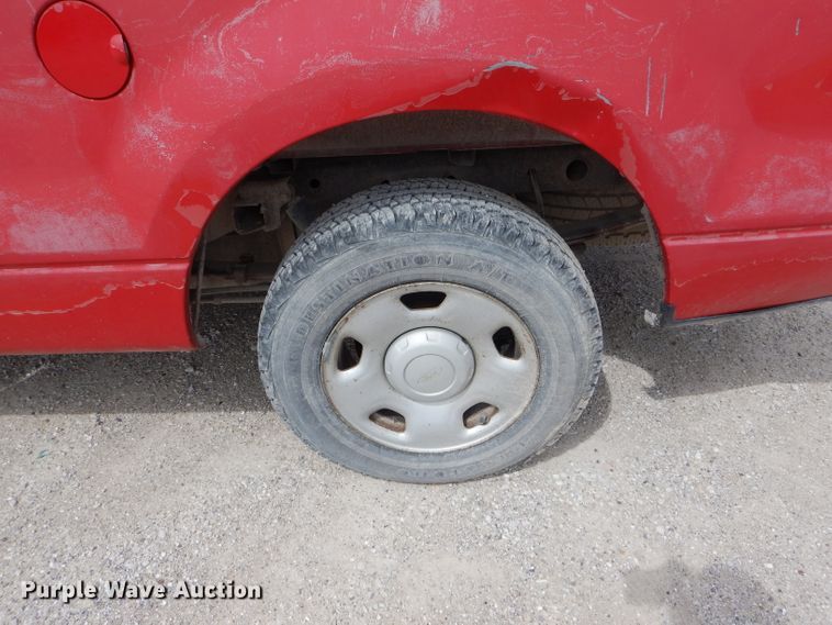 image for item DF3086 2006 Ford F150 XL  pickup truck