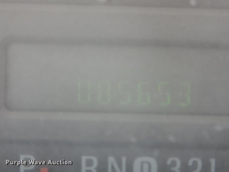 image for item DF3087 2005 Ford F350 Super Duty XL  flatbed pickup truck