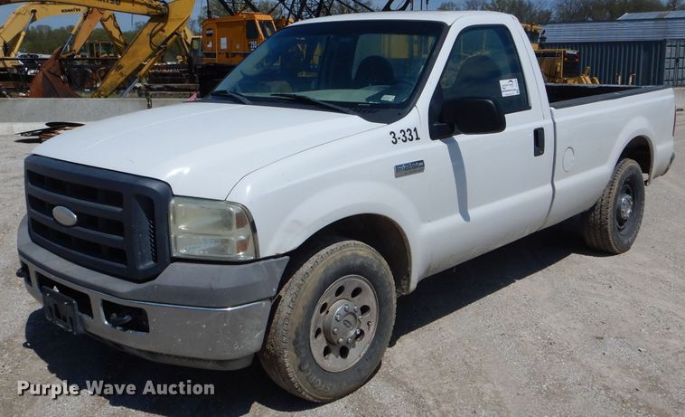 image for item DF3088 2005 Ford F250 Super Duty XL  pickup truck