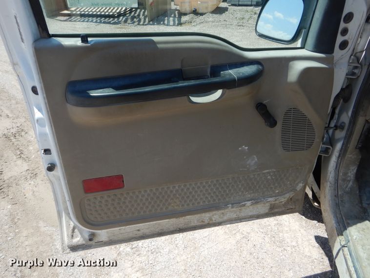 image for item DF3088 2005 Ford F250 Super Duty XL  pickup truck