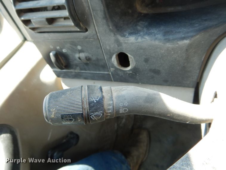 image for item DF3088 2005 Ford F250 Super Duty XL  pickup truck