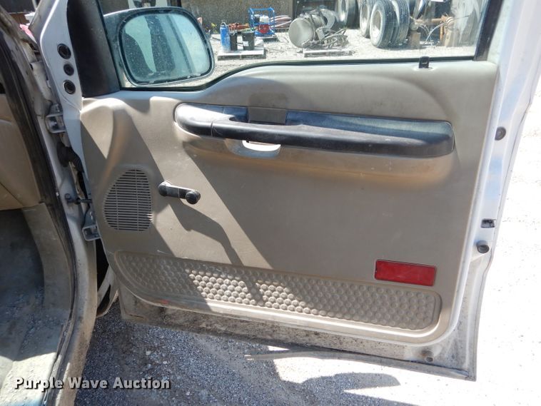 image for item DF3088 2005 Ford F250 Super Duty XL  pickup truck