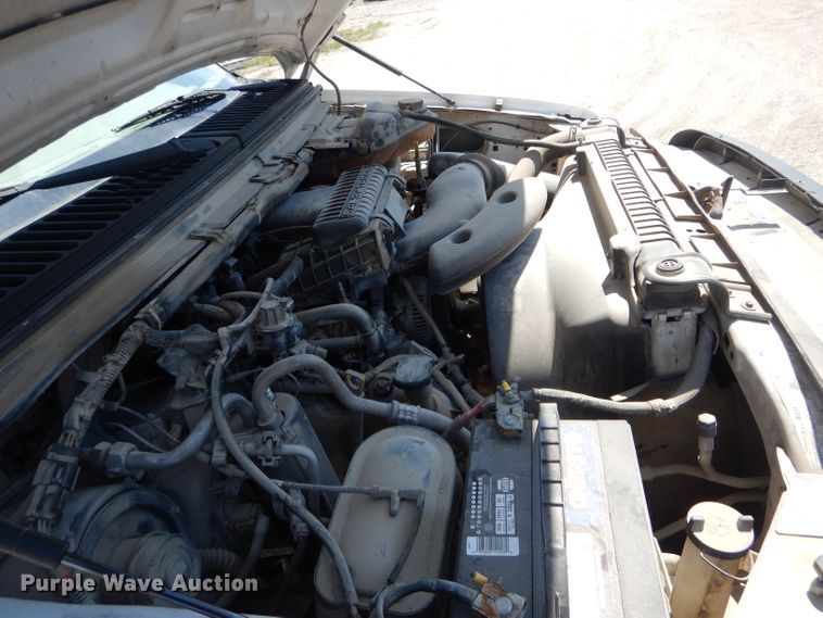 image for item DF3088 2005 Ford F250 Super Duty XL  pickup truck