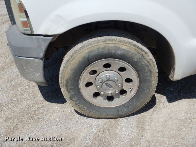 image for item DF3088 2005 Ford F250 Super Duty XL  pickup truck