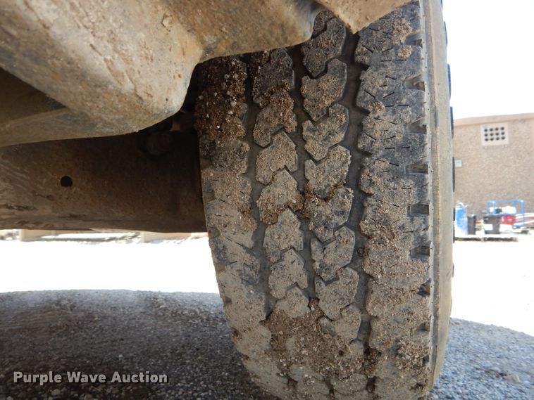 image for item DF3088 2005 Ford F250 Super Duty XL  pickup truck