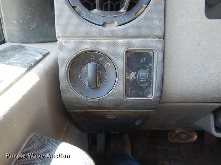 image for item DF3092 2009 Ford F350 Super Duty XL  SuperCab pickup truck