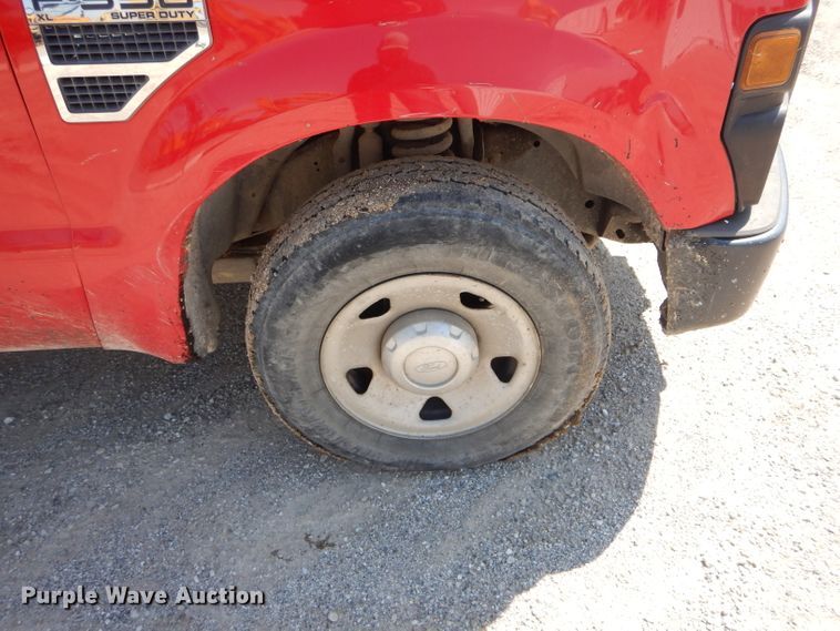 image for item DF3092 2009 Ford F350 Super Duty XL  SuperCab pickup truck