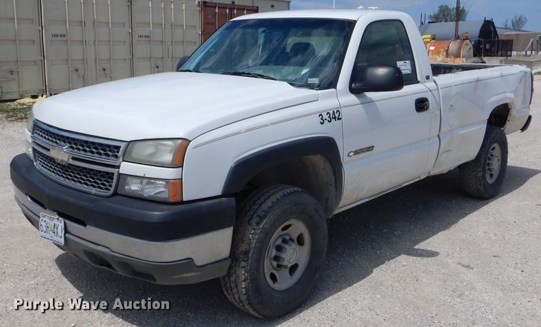 image for item DF3094 2005 Chevrolet Silverado 2500HD  pickup truck