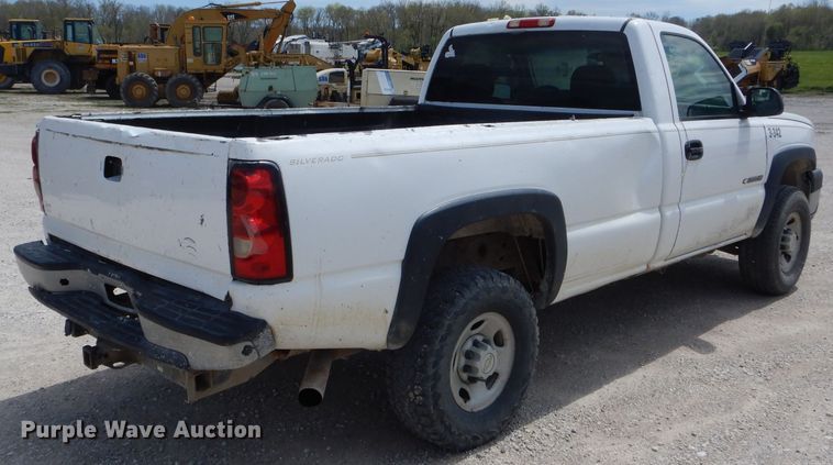 image for item DF3094 2005 Chevrolet Silverado 2500HD  pickup truck