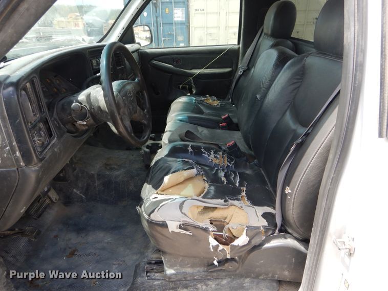 image for item DF3094 2005 Chevrolet Silverado 2500HD  pickup truck