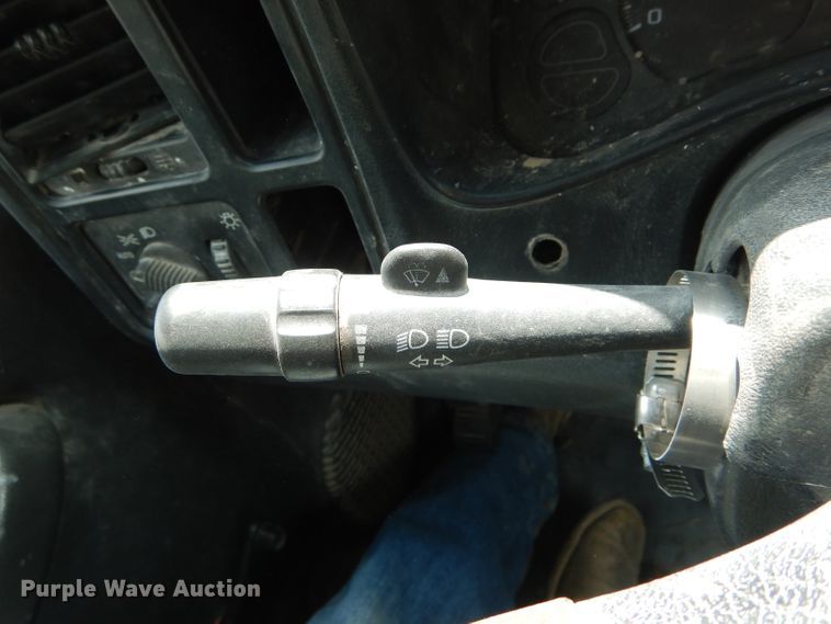 image for item DF3094 2005 Chevrolet Silverado 2500HD  pickup truck