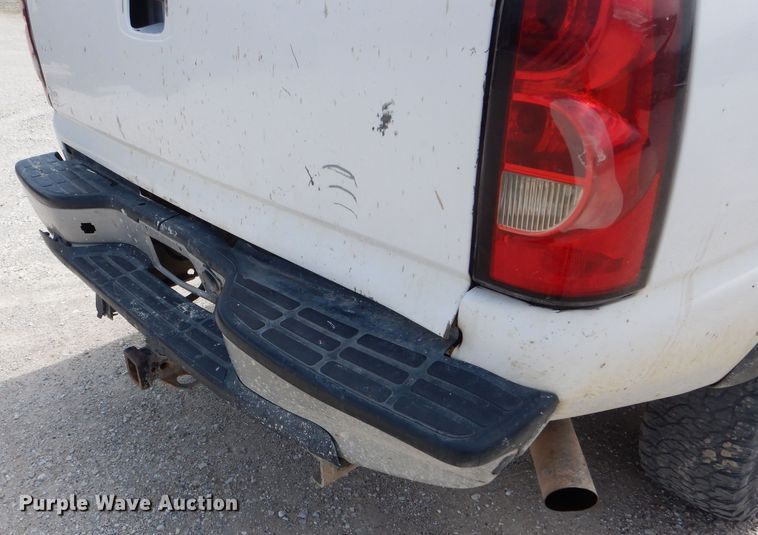 image for item DF3094 2005 Chevrolet Silverado 2500HD  pickup truck