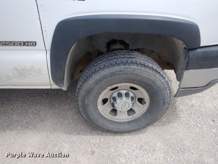 image for item DF3094 2005 Chevrolet Silverado 2500HD  pickup truck