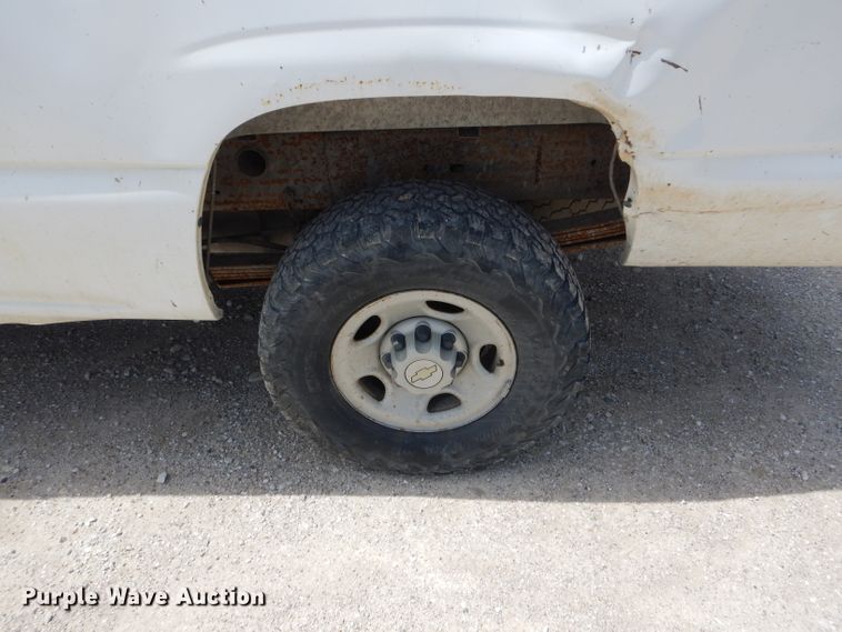 image for item DF3094 2005 Chevrolet Silverado 2500HD  pickup truck