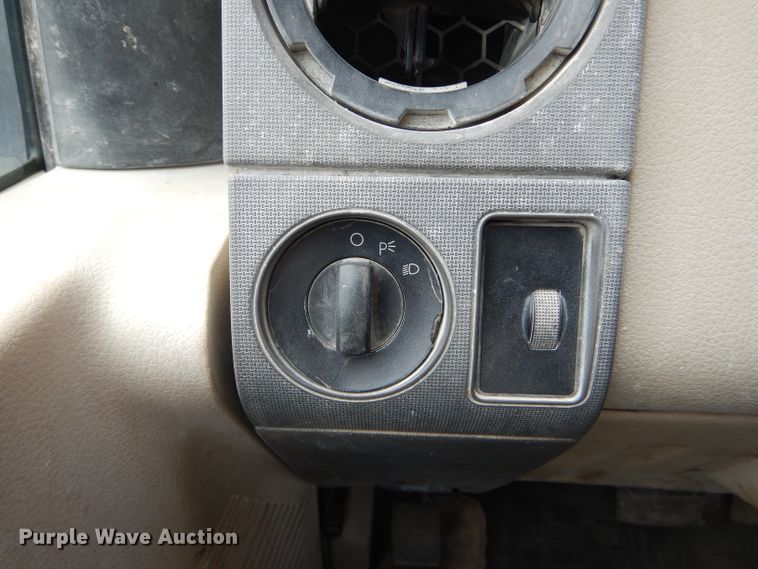 image for item DF3095 2008 Ford F250 Super Duty XL  SuperCab pickup truck