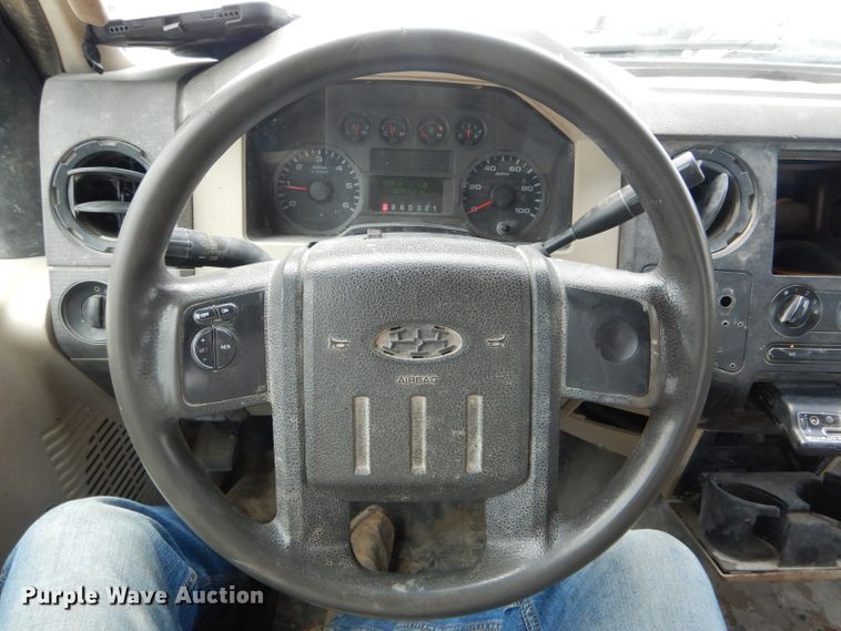 image for item DF3095 2008 Ford F250 Super Duty XL  SuperCab pickup truck