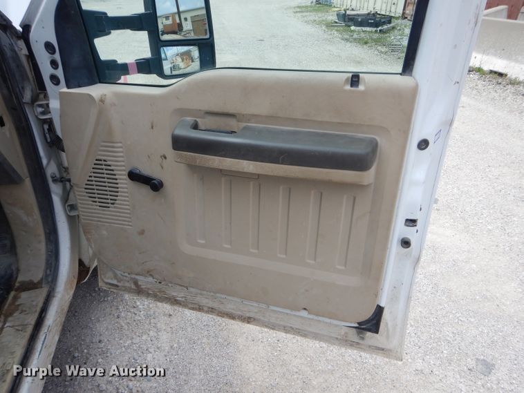 image for item DF3095 2008 Ford F250 Super Duty XL  SuperCab pickup truck