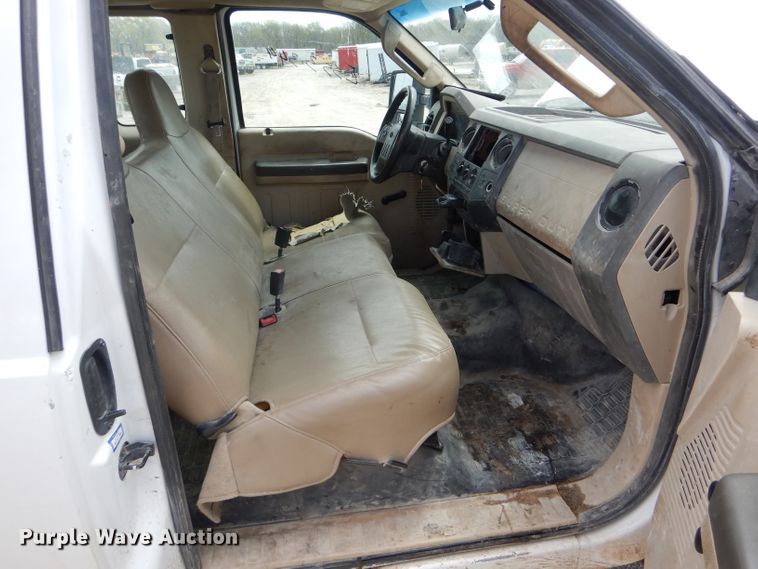 image for item DF3095 2008 Ford F250 Super Duty XL  SuperCab pickup truck