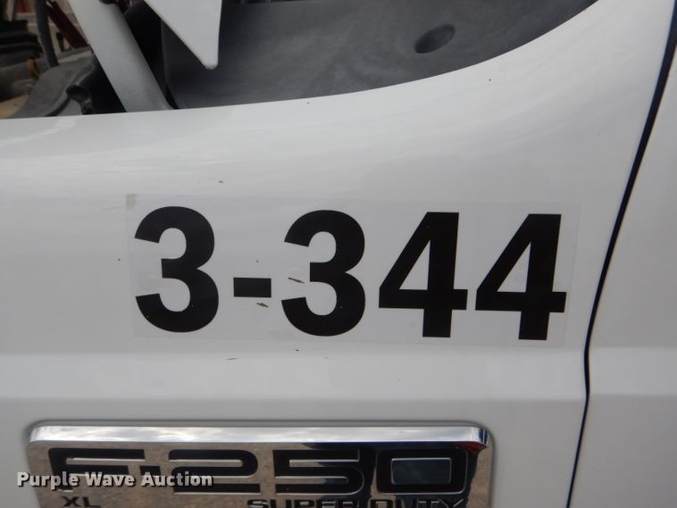 image for item DF3095 2008 Ford F250 Super Duty XL  SuperCab pickup truck