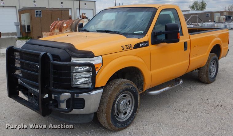 image for item DF3096 2011 Ford F250 Super Duty XL  pickup truck