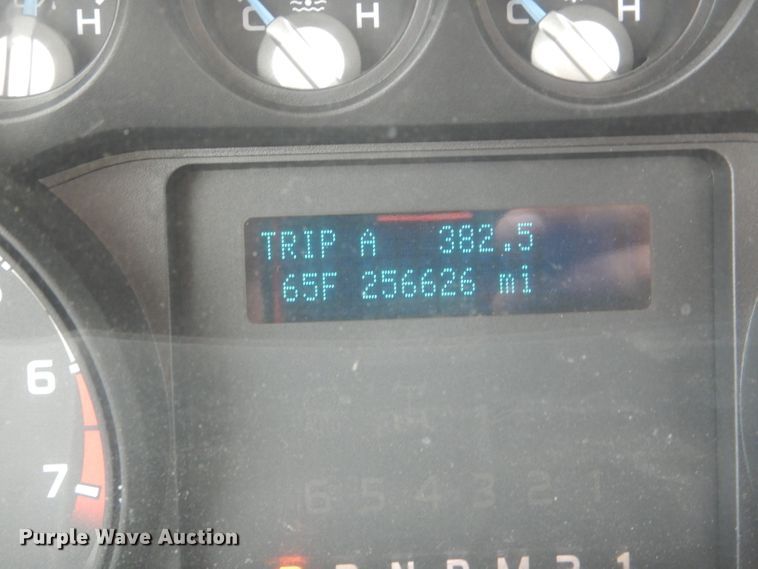 image for item DF3096 2011 Ford F250 Super Duty XL  pickup truck