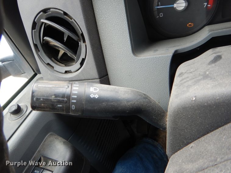 image for item DF3096 2011 Ford F250 Super Duty XL  pickup truck