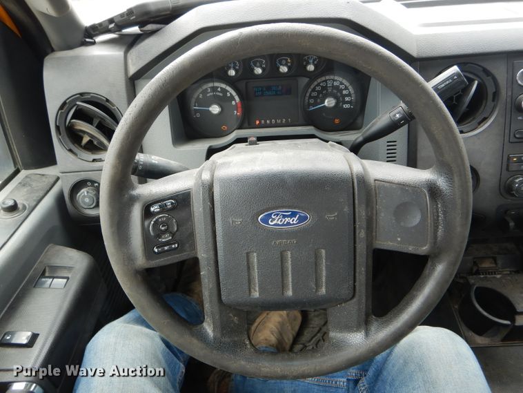 image for item DF3096 2011 Ford F250 Super Duty XL  pickup truck