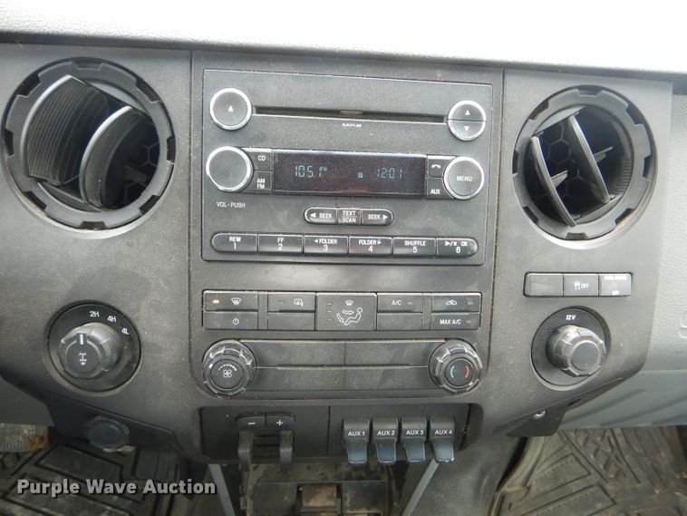 image for item DF3096 2011 Ford F250 Super Duty XL  pickup truck