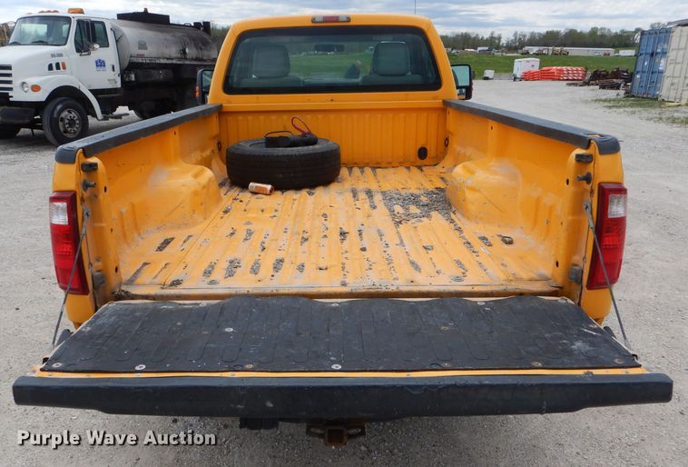 image for item DF3096 2011 Ford F250 Super Duty XL  pickup truck