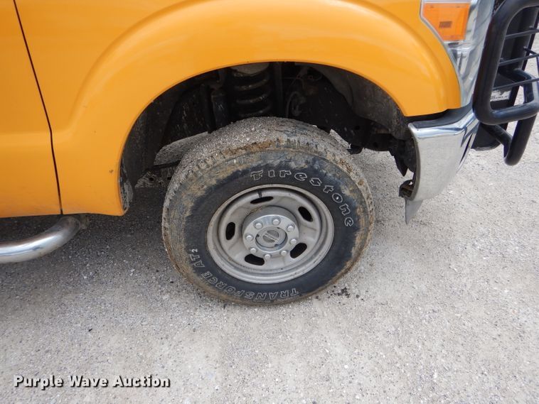 image for item DF3096 2011 Ford F250 Super Duty XL  pickup truck