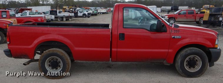 image for item DF3098 2004 Ford F250 Super Duty XL  pickup truck
