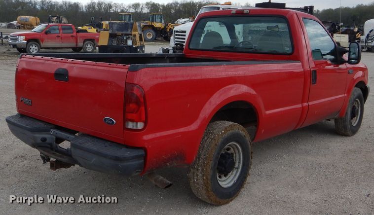 image for item DF3098 2004 Ford F250 Super Duty XL  pickup truck