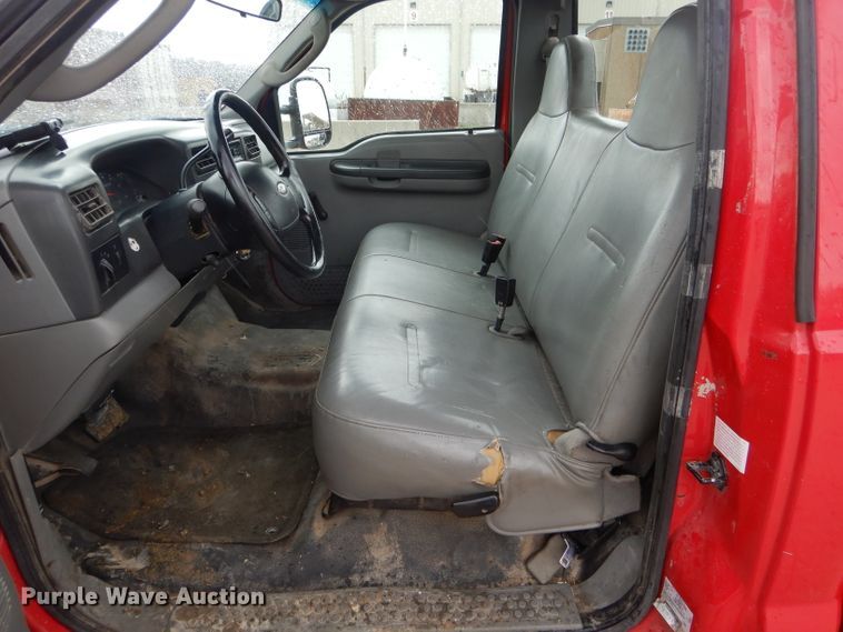 image for item DF3098 2004 Ford F250 Super Duty XL  pickup truck