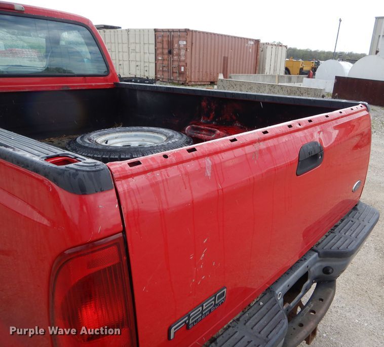 image for item DF3098 2004 Ford F250 Super Duty XL  pickup truck