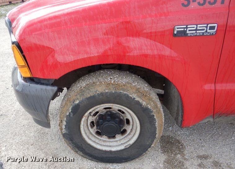 image for item DF3098 2004 Ford F250 Super Duty XL  pickup truck