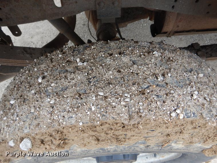 image for item DF3098 2004 Ford F250 Super Duty XL  pickup truck