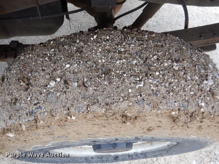 image for item DF3098 2004 Ford F250 Super Duty XL  pickup truck