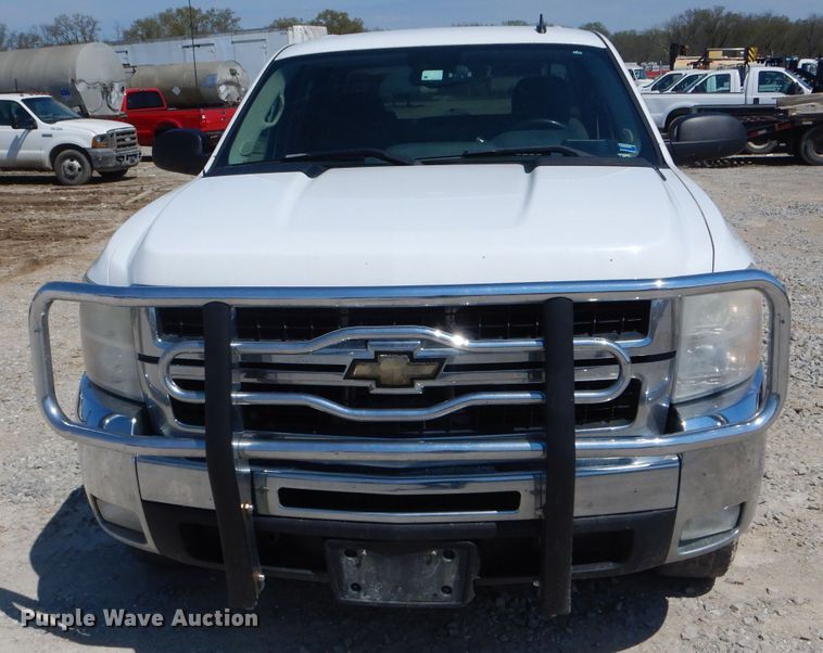 image for item DF3099 2008 Chevrolet Silverado 2500HD  Crew Cab pickup truck