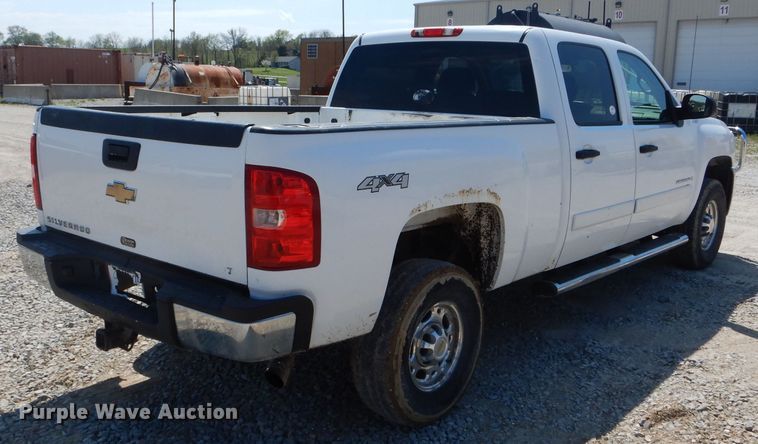 image for item DF3099 2008 Chevrolet Silverado 2500HD  Crew Cab pickup truck