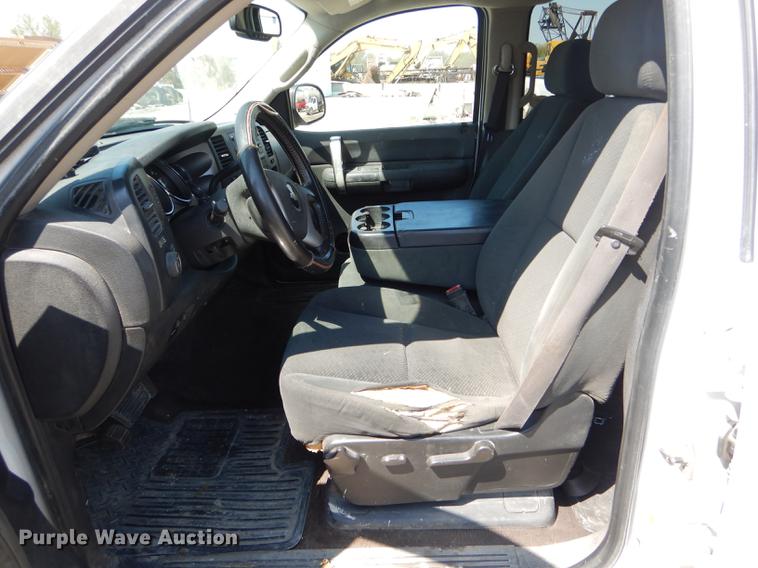 image for item DF3099 2008 Chevrolet Silverado 2500HD  Crew Cab pickup truck